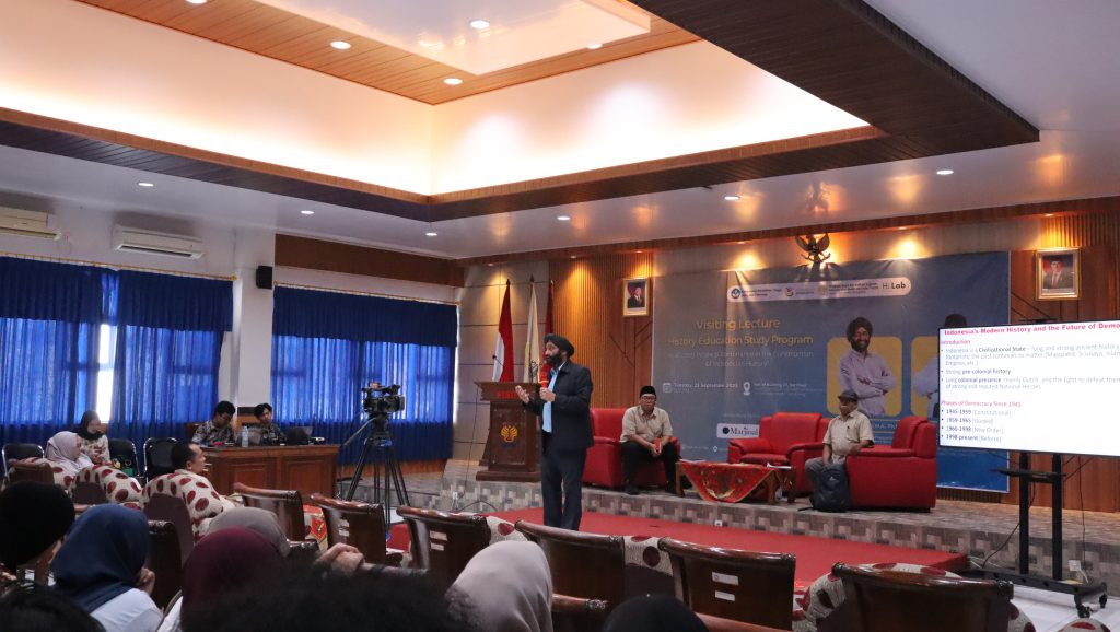 Mentos reklamasi: yigit yaladi xususiy hammomda yalangoch