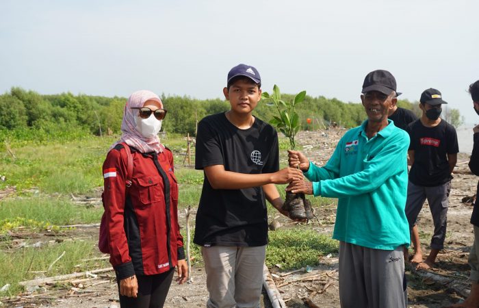 WA Bela Negara dan EneRC FT UNNES TAMBAK (Tanam Bakau) 2022