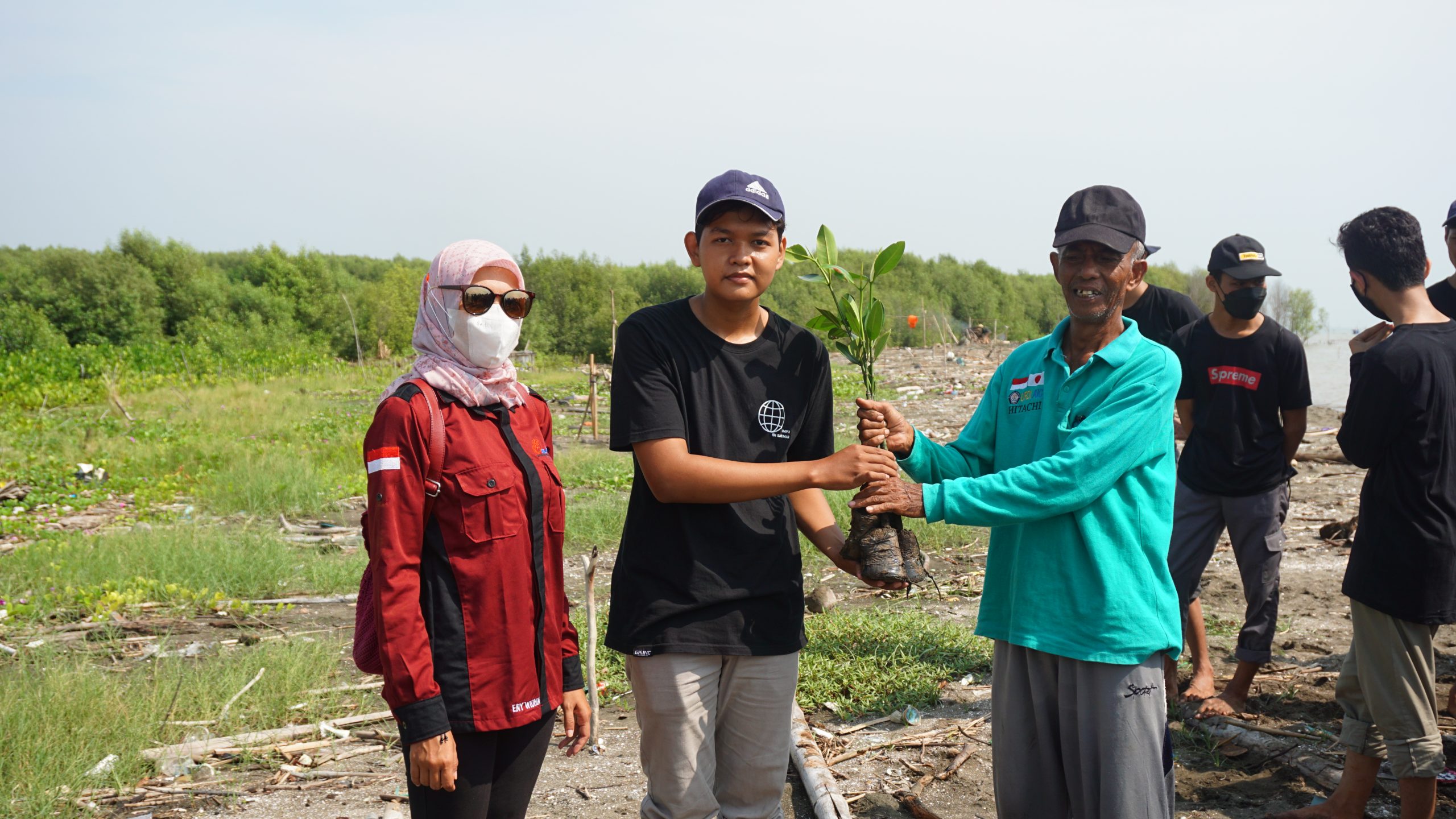 WA Bela Negara dan EneRC FT UNNES TAMBAK (Tanam Bakau) 2022