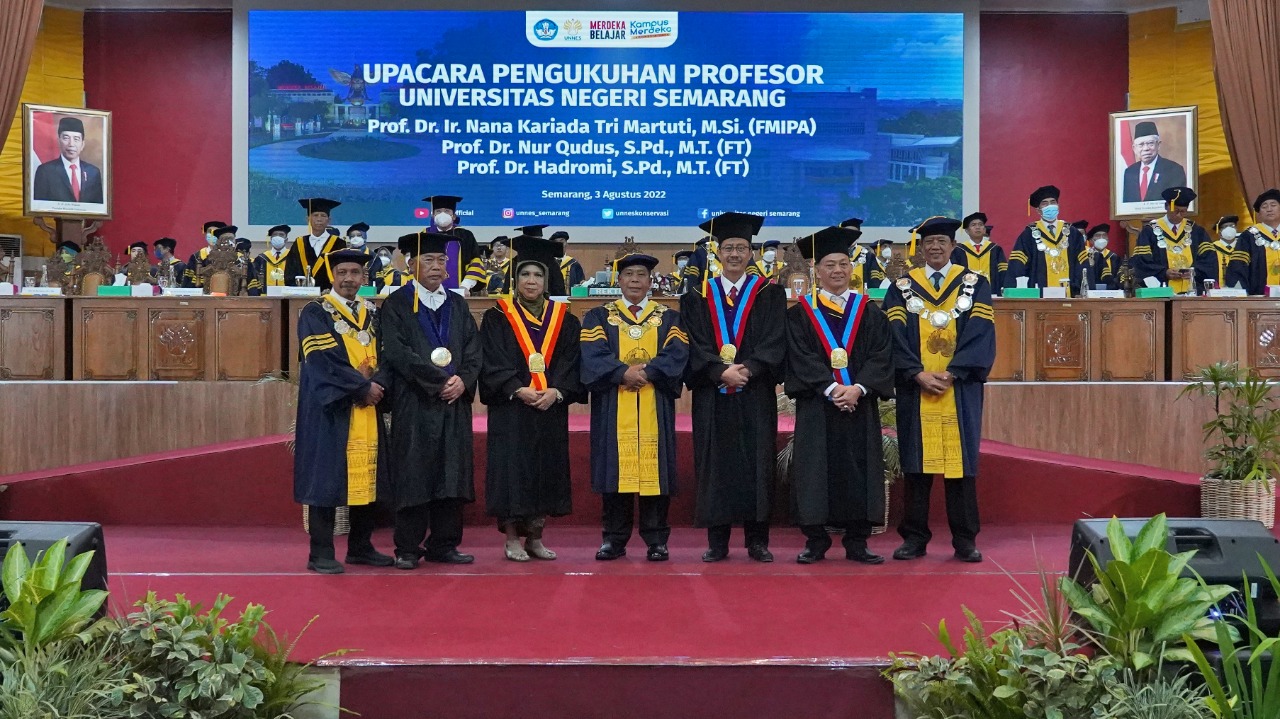 Upacara Pengukuhan Tiga Profesor