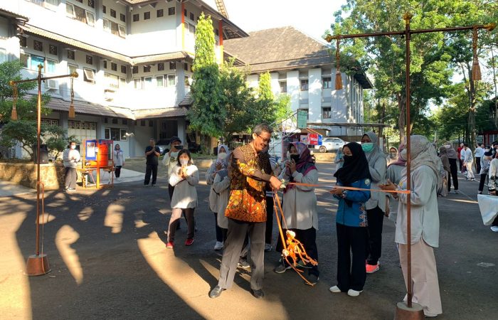 Pembukaan Unit Produksi PKK FT UNNES