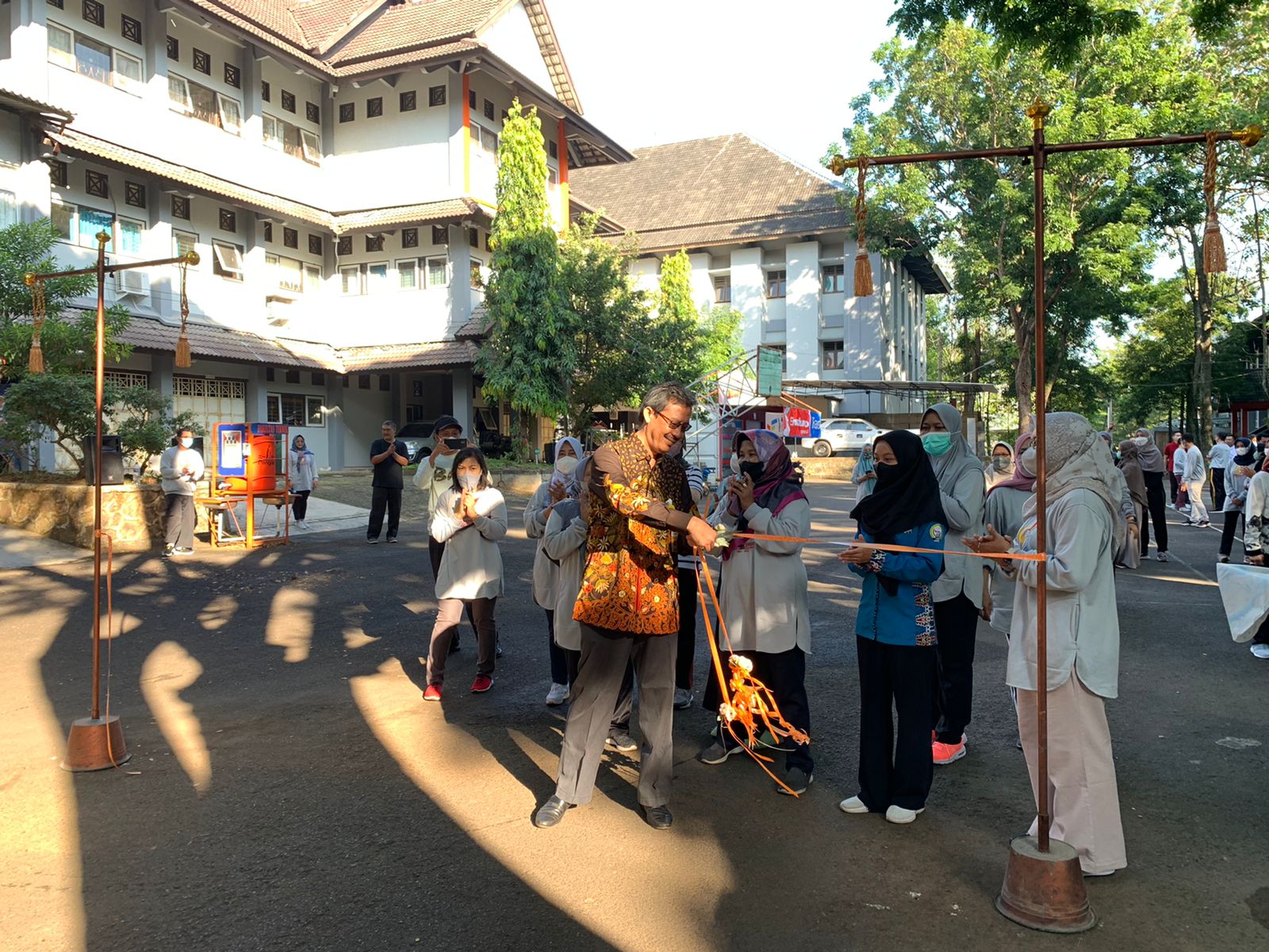 Pembukaan Unit Produksi PKK FT UNNES