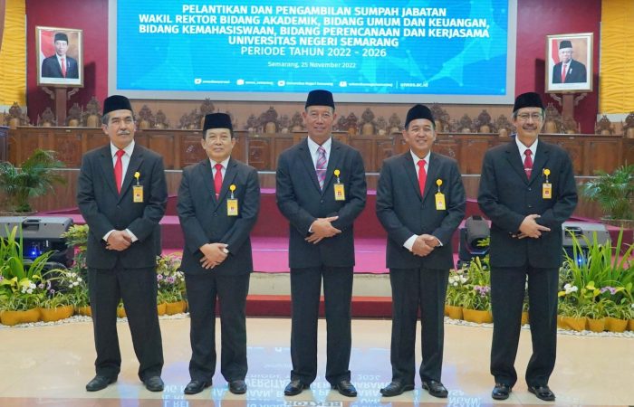 Pelantikan Wakil Rektor UNNES Periode 2022-2026
