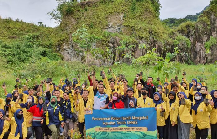 PENANAMAN POHON TEKNIK MENGABDI FT UNNES