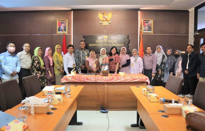 Penerimaan Kunjungan Benchmarking ZI dari FE UNNES ke FT UNNES