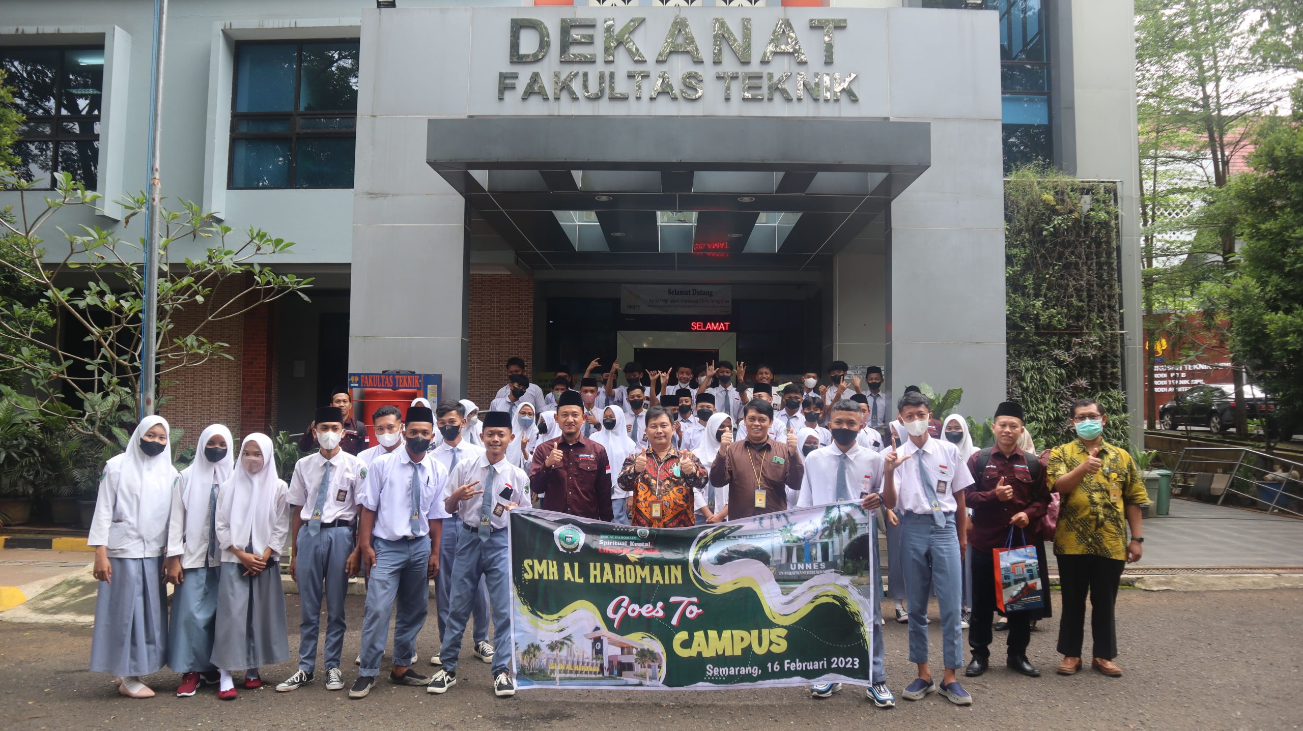 Kunjungan SMK Al Haromain Jepara ke FT UNNES