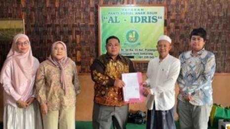 Penandatanganan Implementation Agreement sebagai bentuk komitmen kerja sama antara KAMABEA FMIPA UNNES dan Yayasan Al-Idris.
