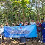 The BRIN and UNNES research team conducts a groundwater study in Cepoko, Semarang.