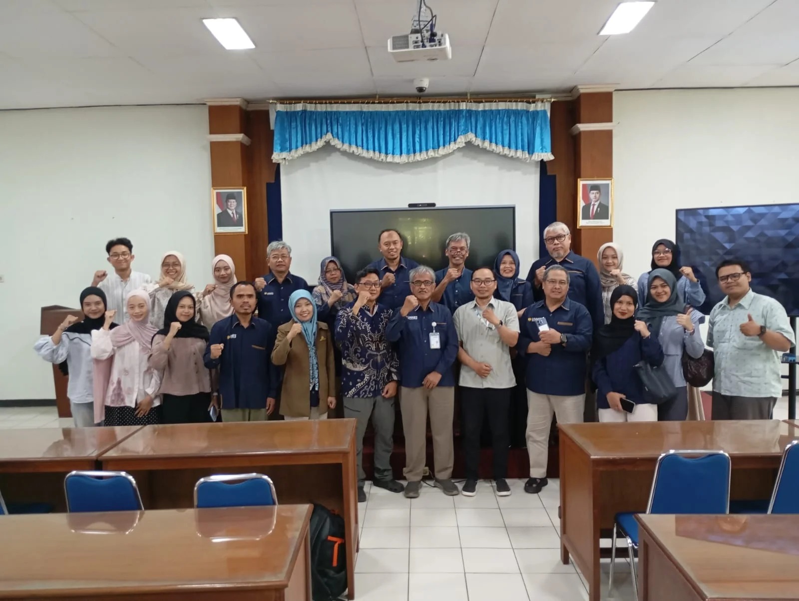 Tim BRIN bersama dosen dan mahasiswa FMIPA UNNES setelah kegiatan sharing session.