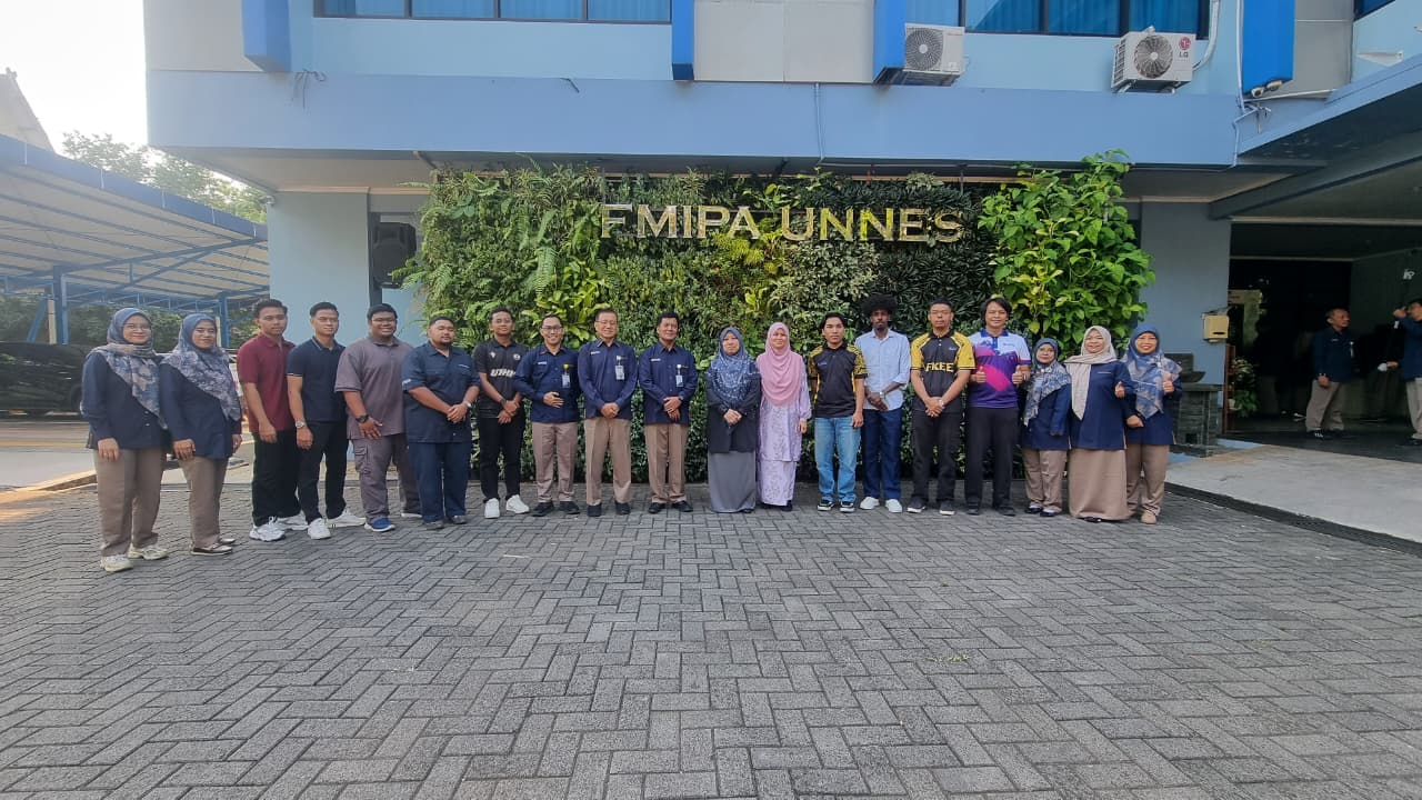 FMIPA UNNES bersama delegasi Universiti Tun Hussein Onn Malaysia dalam kegiatan NSC Season 1 with UTHM.
