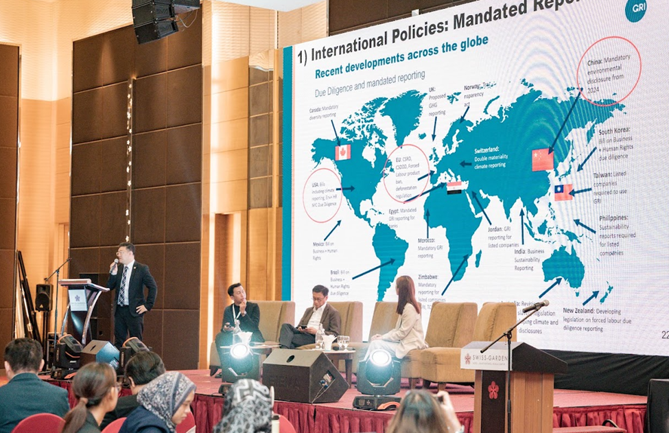 Forum ASEAN Youth Economic Forum 2025 di Kuala Lumpur yang membahas perubahan iklim dan ekonomi berketahanan iklim.