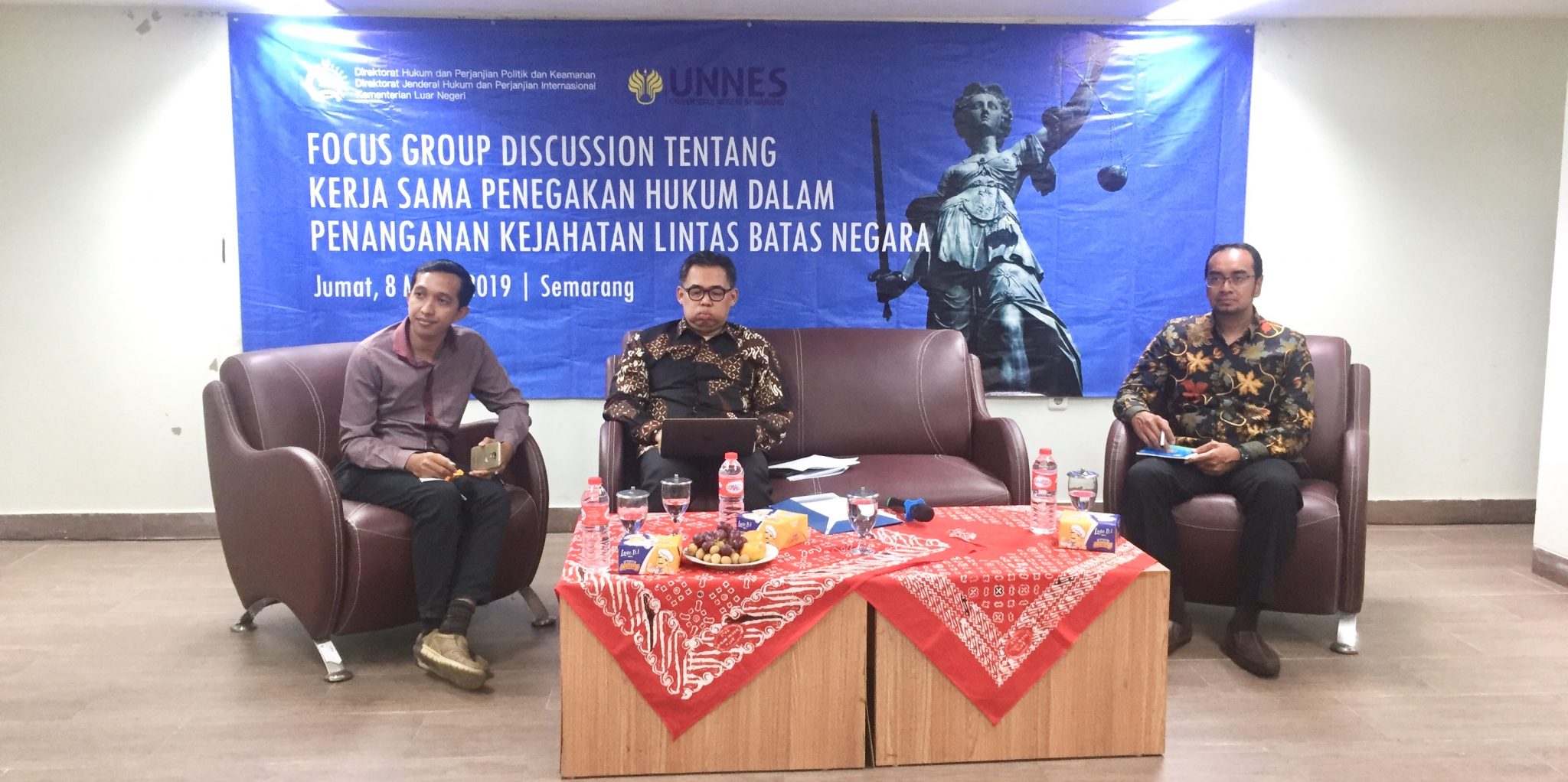 FH UNNES Dengan Kemenlu Adakan FGD Kejahatan Lintas Batas Negara