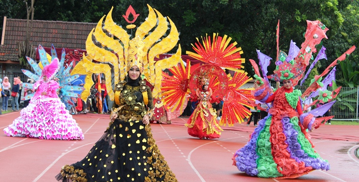 Kostum Karnaval Dari Bahan Bekas fastidiouslimitation