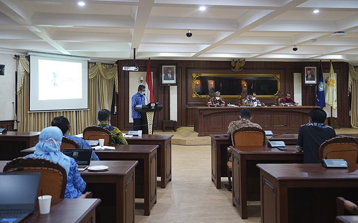 Universitas Negeri Semarang Universitas Berwawasan Konservasi