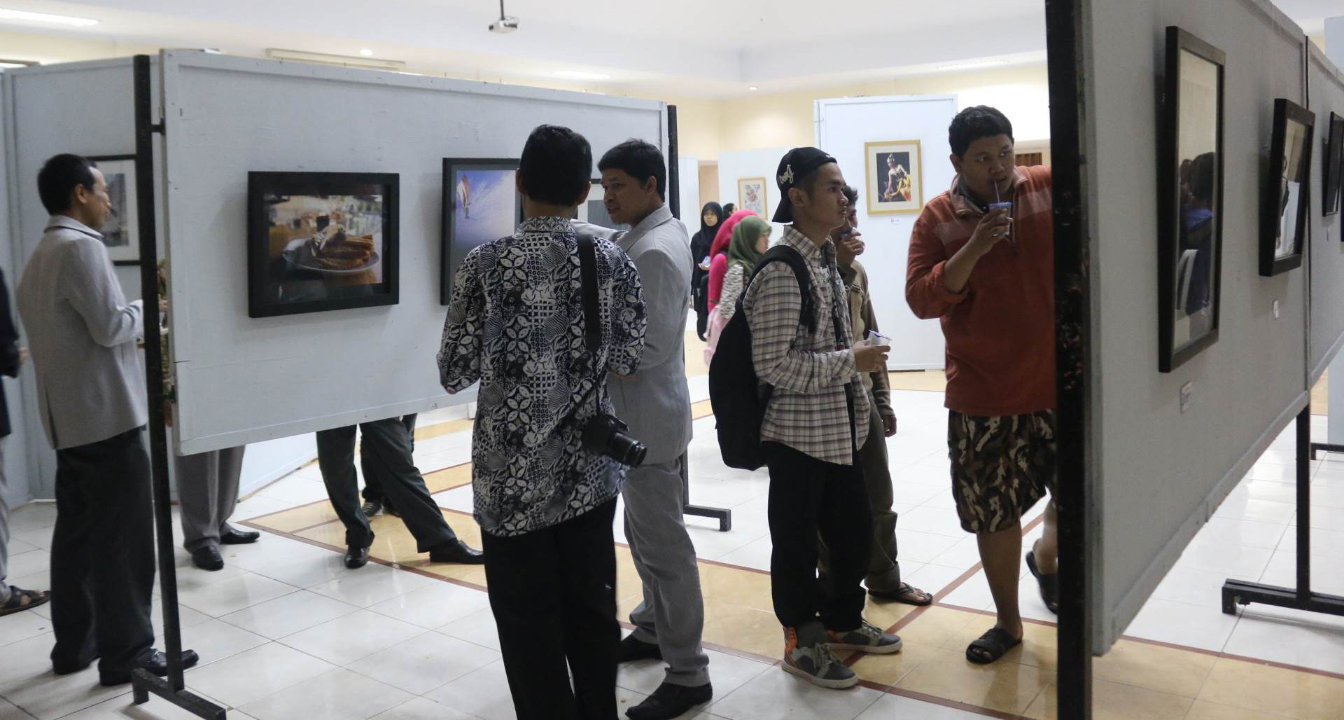  Fakultas  Desain  Komunikasi Visual Unnes Petang d