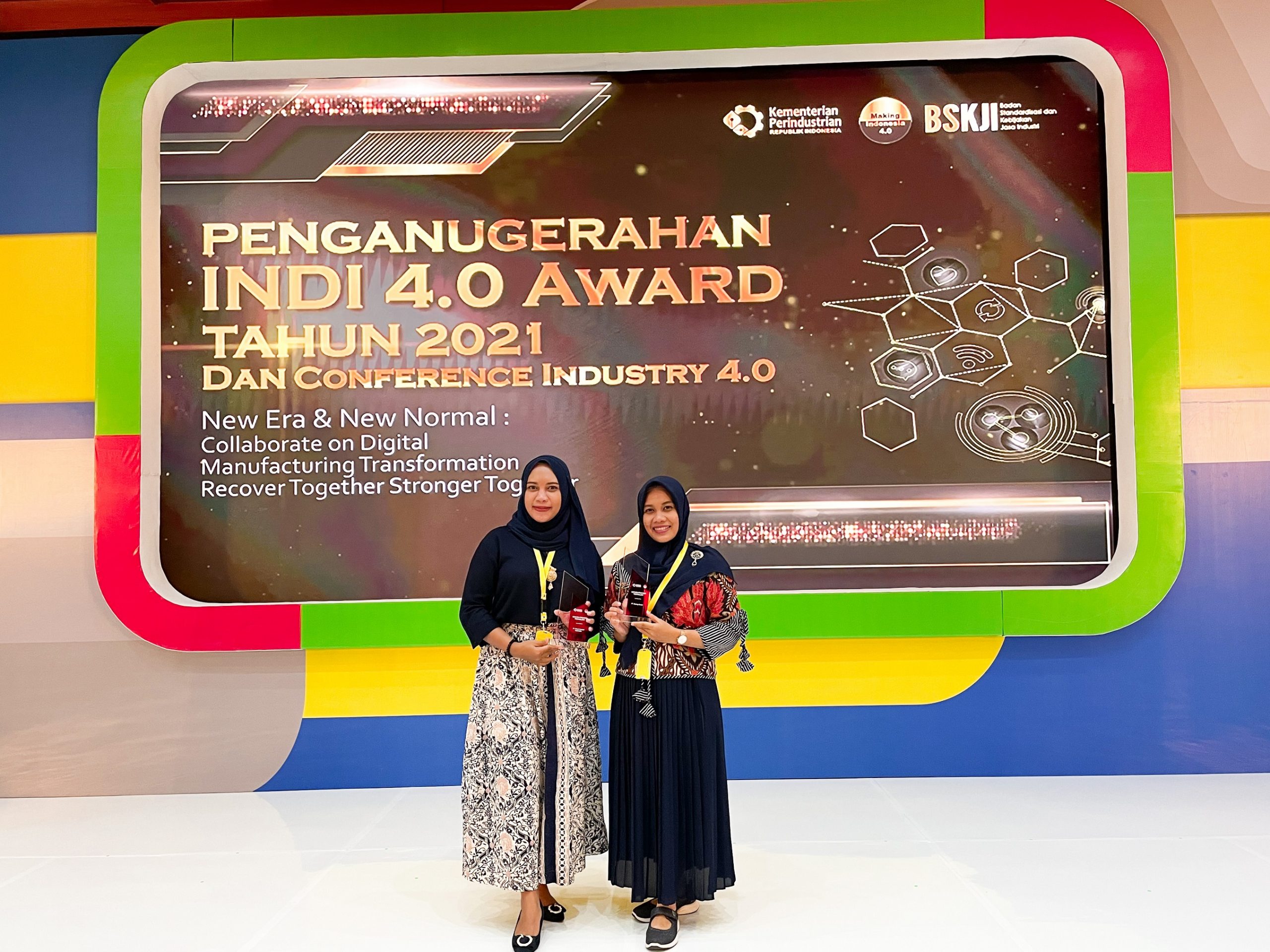 D-Batik UNNES Terima Anugerah INDI 4.0 Award Kemenperin RI
