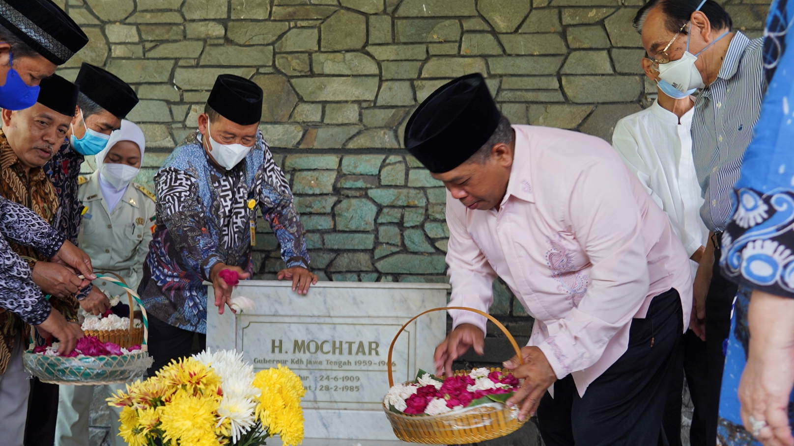 Ziarah ke Makam Leluhur, Prof Fathur: UNNES menjadi Besar Tak Lepas dari Peran Pendahulu