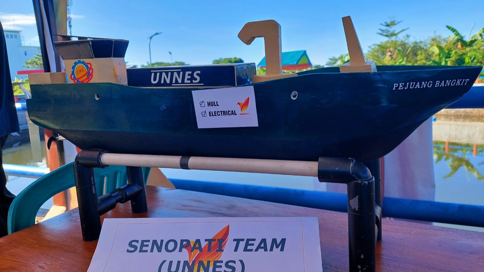Kapal Senopati Karya Tim CRC FT UNNES Raih Juara 1 dalam Ajang MARINESIA 2022