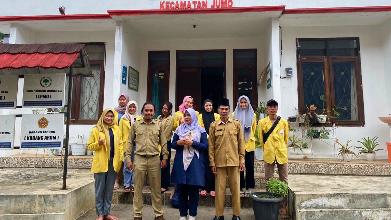 Mahasiswa UNNES GIAT 3 Kembangkan Digital Marketing di BUMDes Loh Jinawi Desa Barang, Kabupaten Temanggung