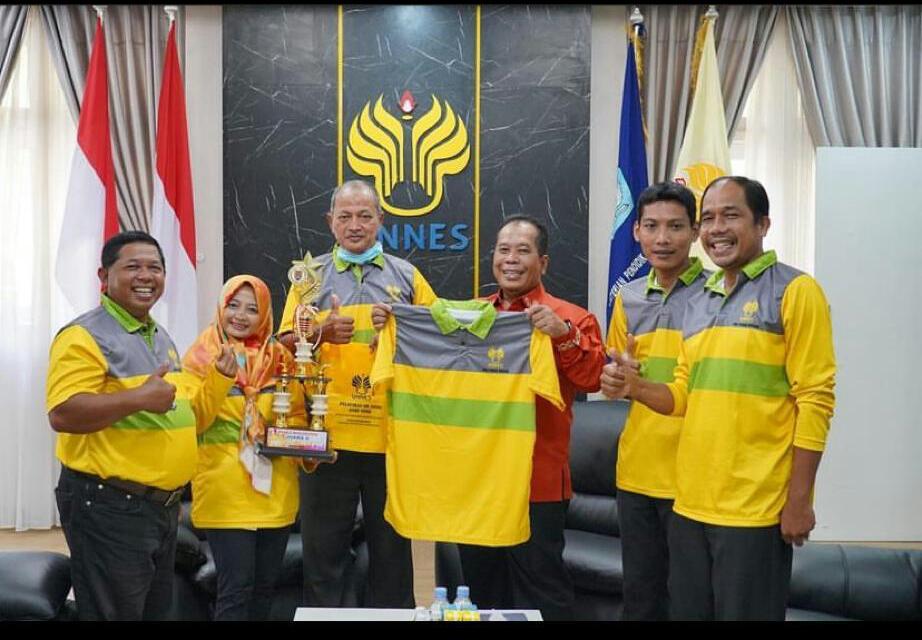 Tim Tonis Putri UNNES Sabet Juara 2 Walikota Cup Semarang