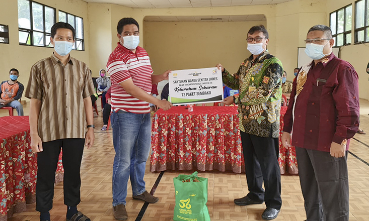 Perayaan Dies Natalis, Rumah Amal UNNES Bagikan Ratusan Paket Sembako